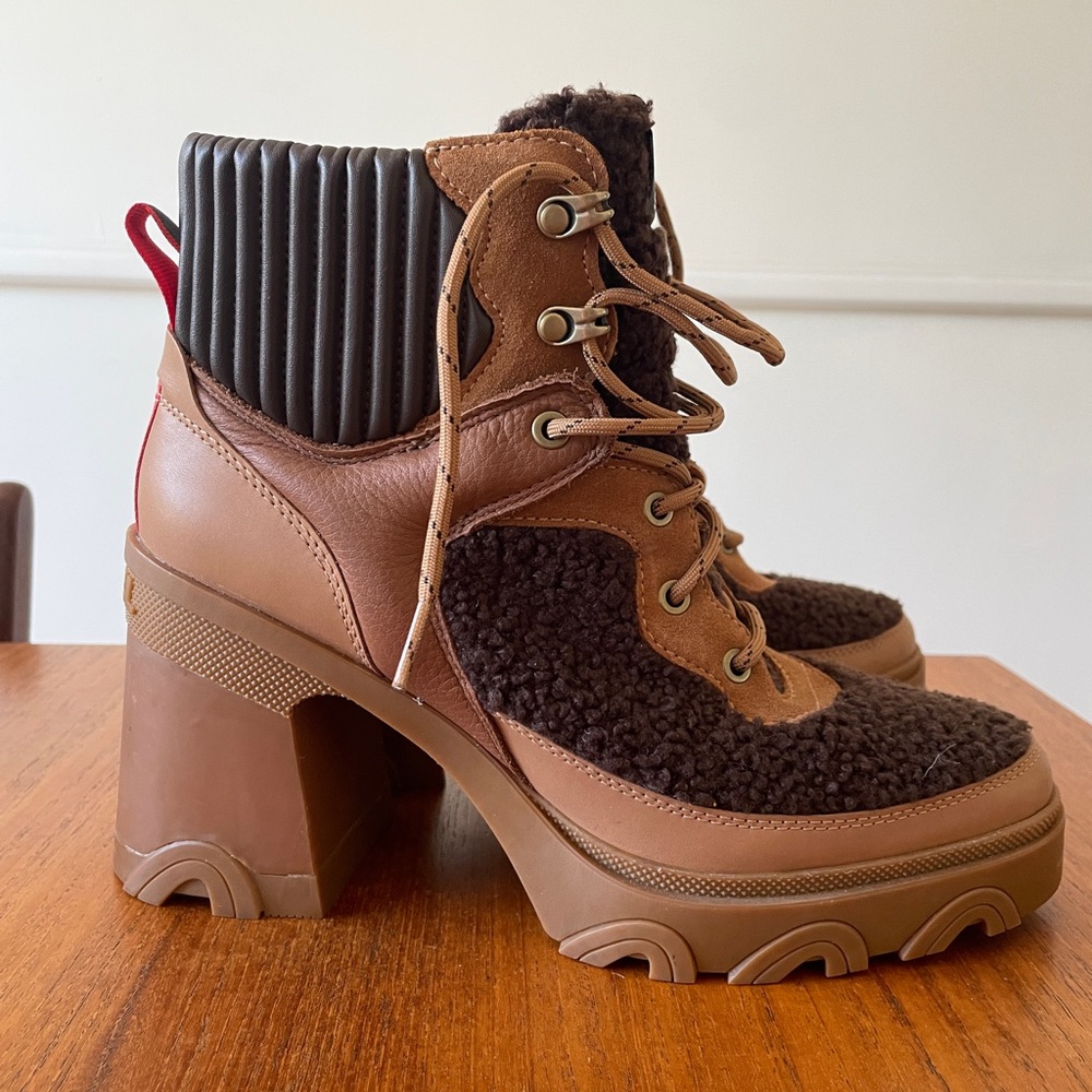 Sorel Brex Chunky Heel Cozy Lace-Up Waterproof Bootie Size 10.5